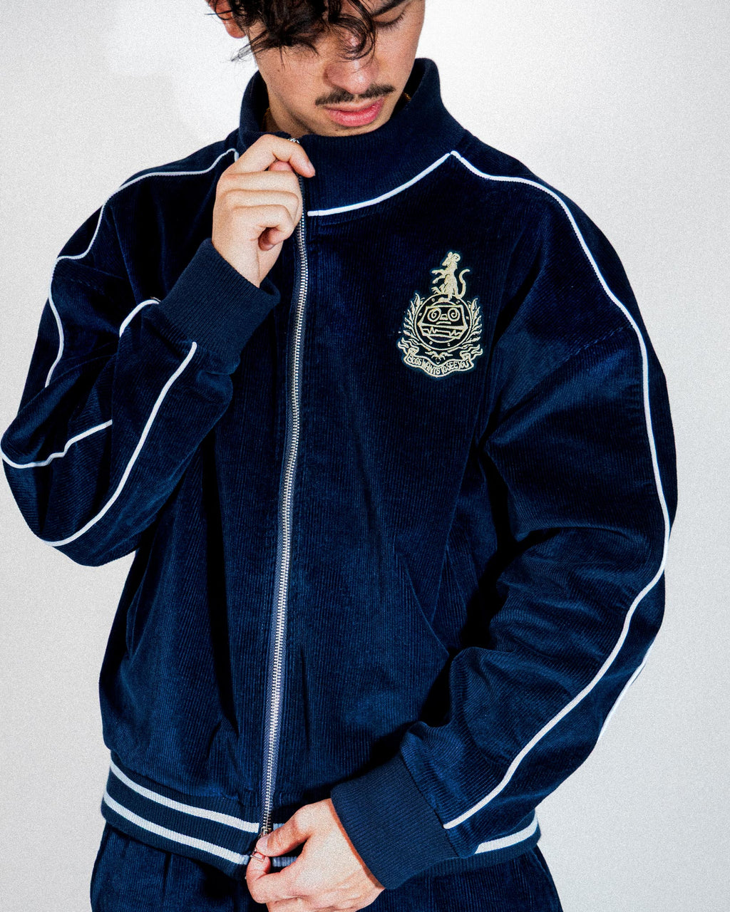 L'ENSEMBLE TRACKSUIT DUKEMOBB (AU COMPLET).