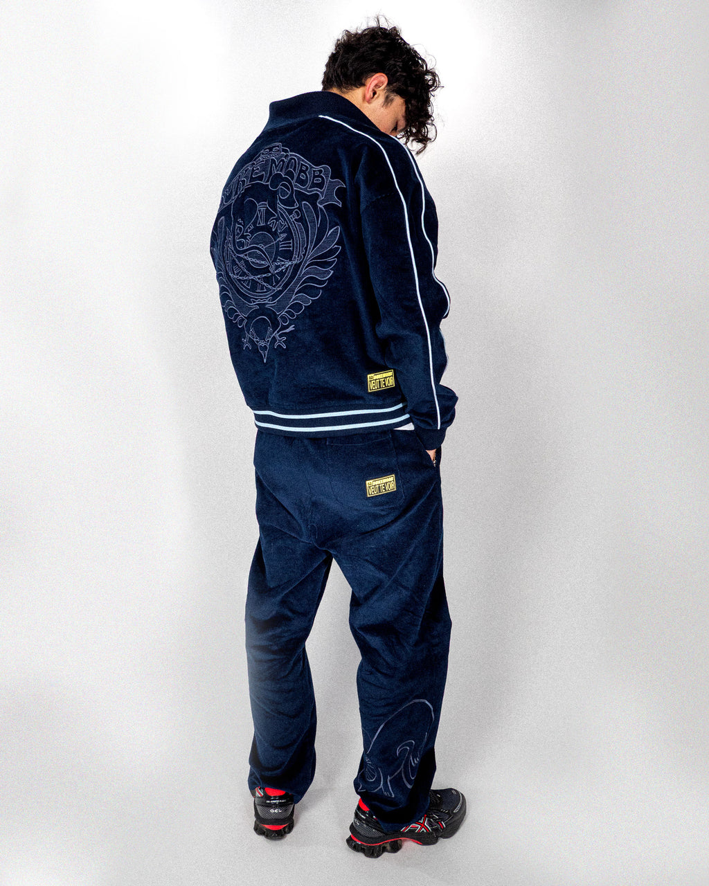 L'ENSEMBLE TRACKSUIT DUKEMOBB (AU COMPLET).