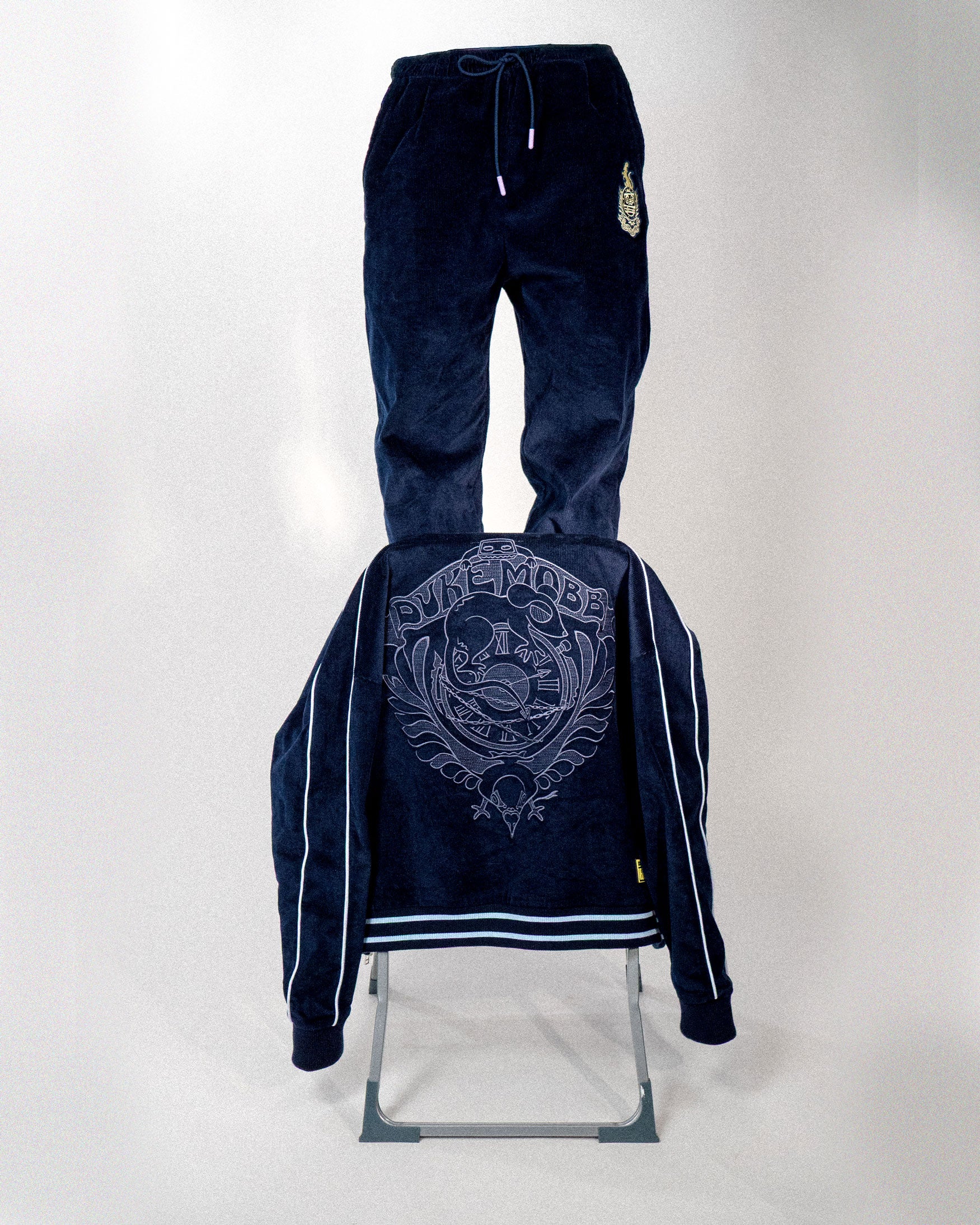 L'ENSEMBLE TRACKSUIT DUKEMOBB (AU COMPLET).